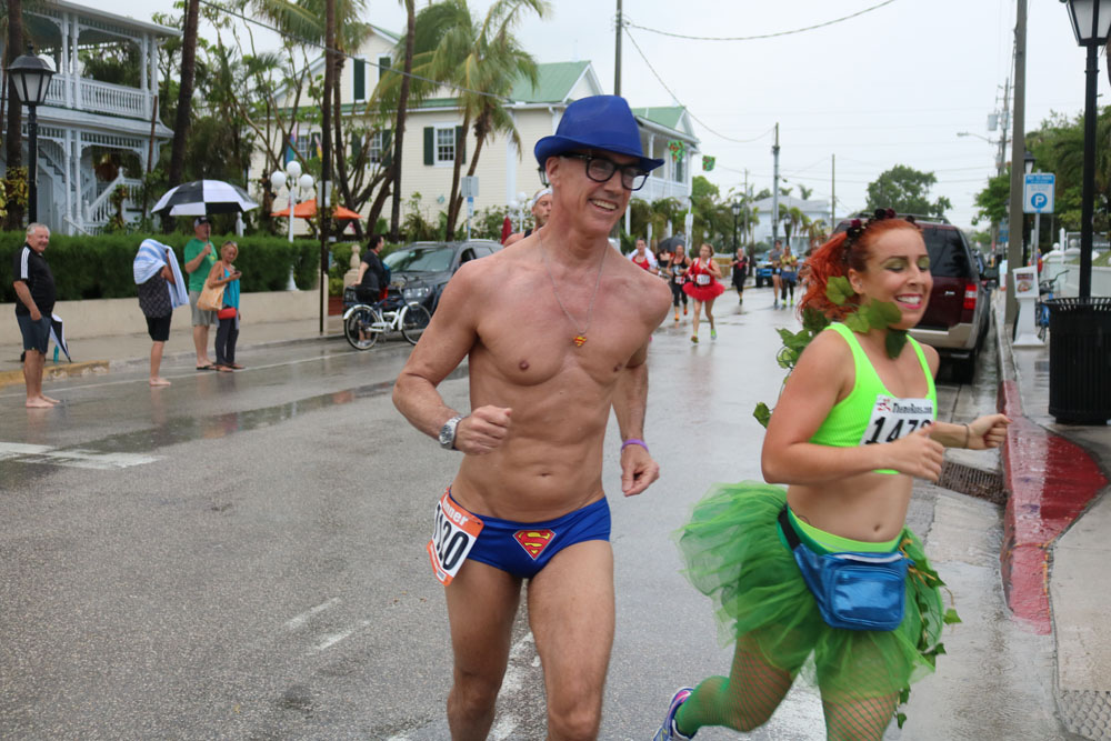 Heroes and Villains 5K 2017 photo - Duval Street, Key West